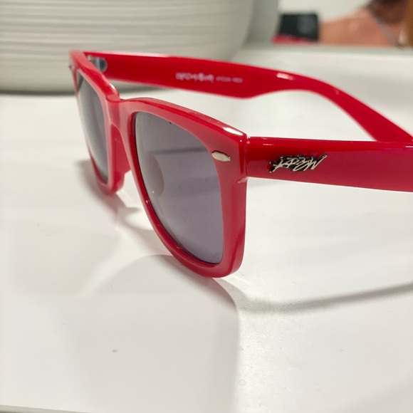 COPY - Krew sunglasses in red. Like new condition - Picture 2 of 3